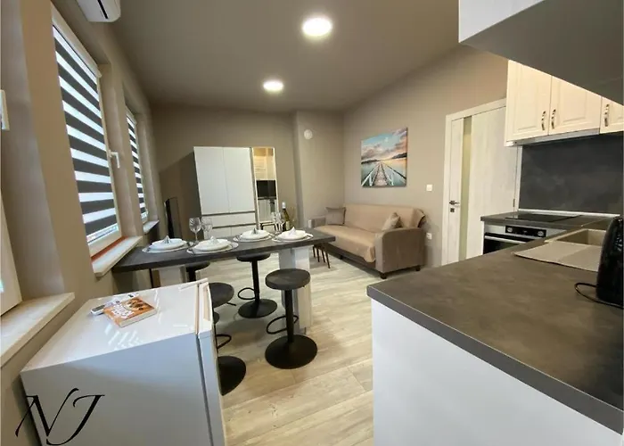 Nj Collection וארנה