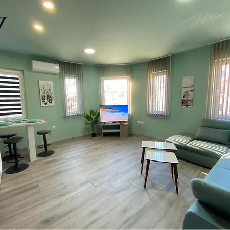 Nj Collection Varna